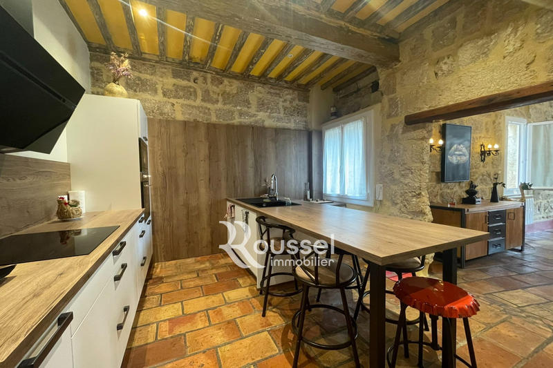 Maison - 274 m² - 10 pièces