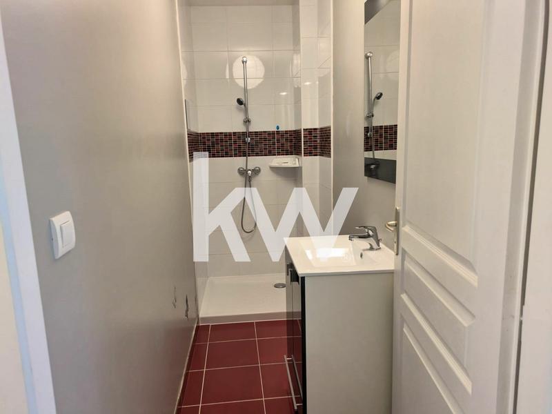 Maison - 99 m² - 4 pièces