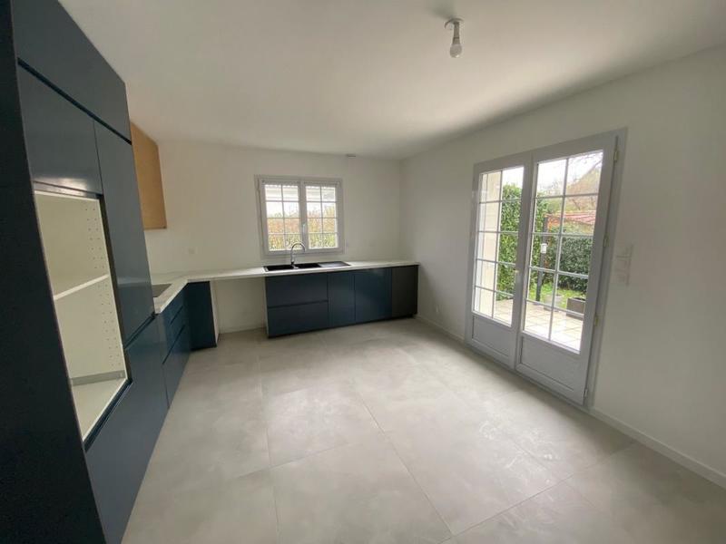 Maison - 180 m² - 6 pièces