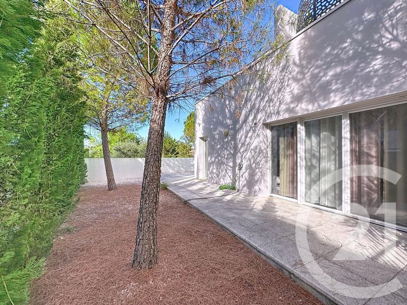 Appartement - 98 m² - 4 pièces