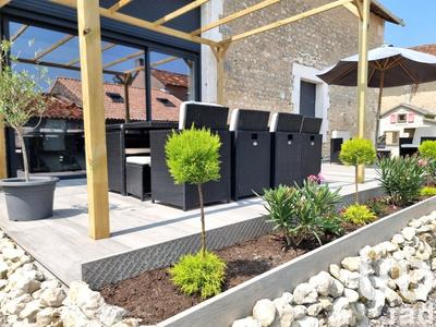 Maison de village - 222 m² - 8 pièces