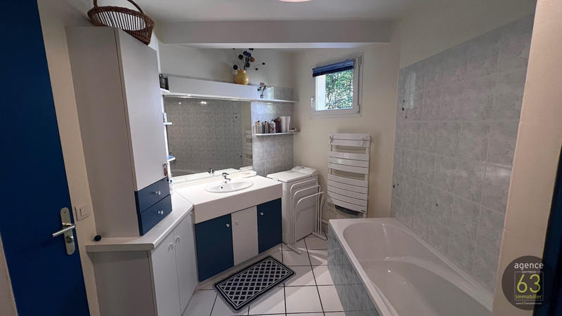 Appartement - 99 m² - 4 pièces