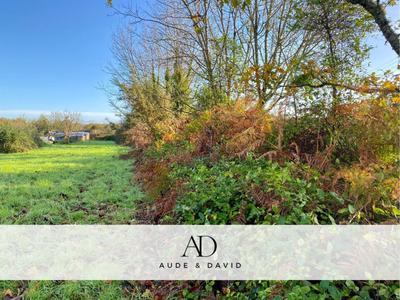 Terrain constructible - 593 m²