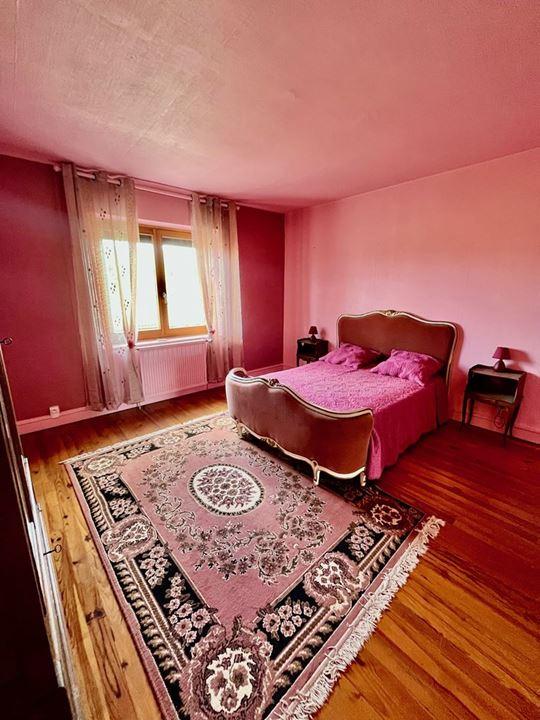 Maison traditionnelle - 206 m² - 8 pièces