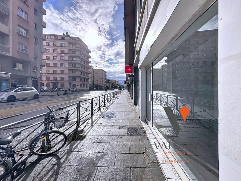 Local commercial - 36 m² - 3 pièces