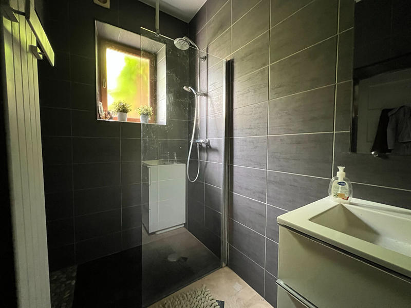 Maison - 200 m² - 10 pièces