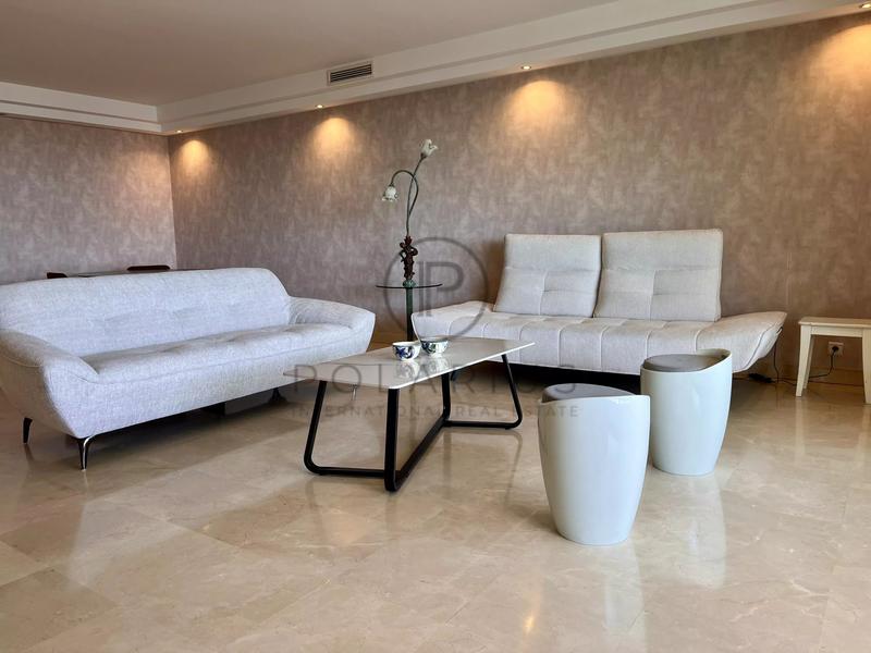 Appartement - 99 m² - 3 pièces