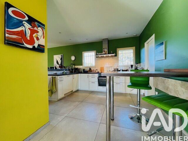 Maison - 194 m² - 6 pièces