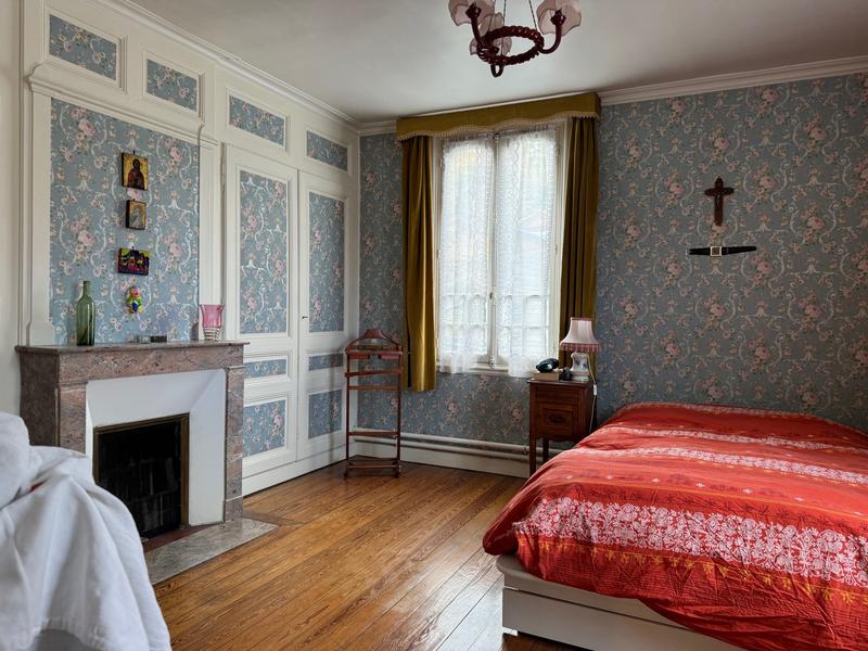 Maison ancienne - 194 m² - 8 pièces