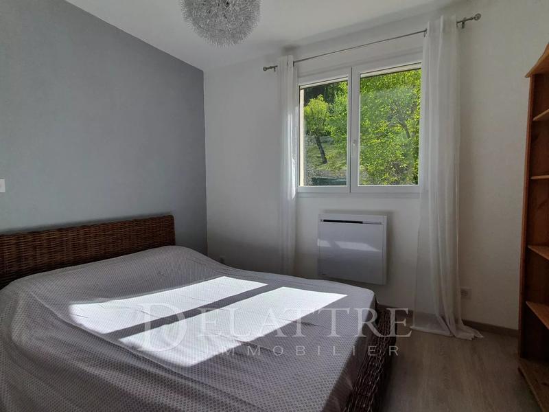 Maison - 180 m² - 8 pièces