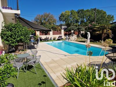 Maison - 400 m² - 8 pièces