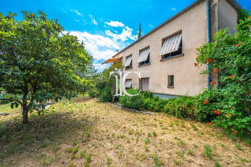 Maison - 141 m² - 6 pièces