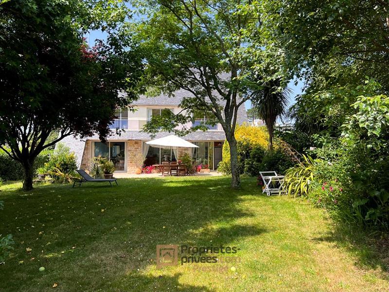 Maison - 162 m² - 8 pièces