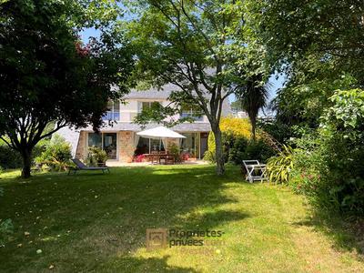 Maison - 162 m² - 8 pièces