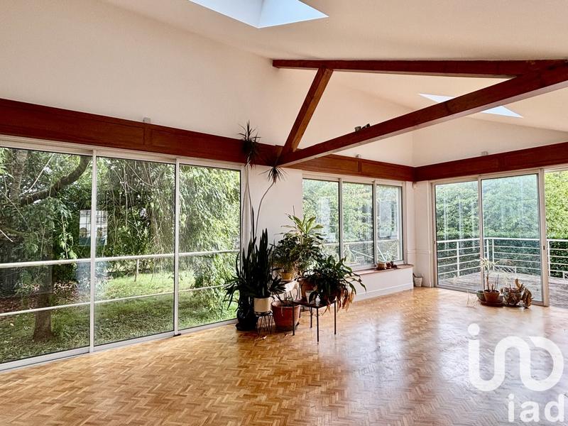 Maison - 217 m² - 8 pièces