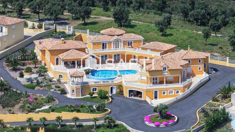 Villa - 700 m² - 12 pièces