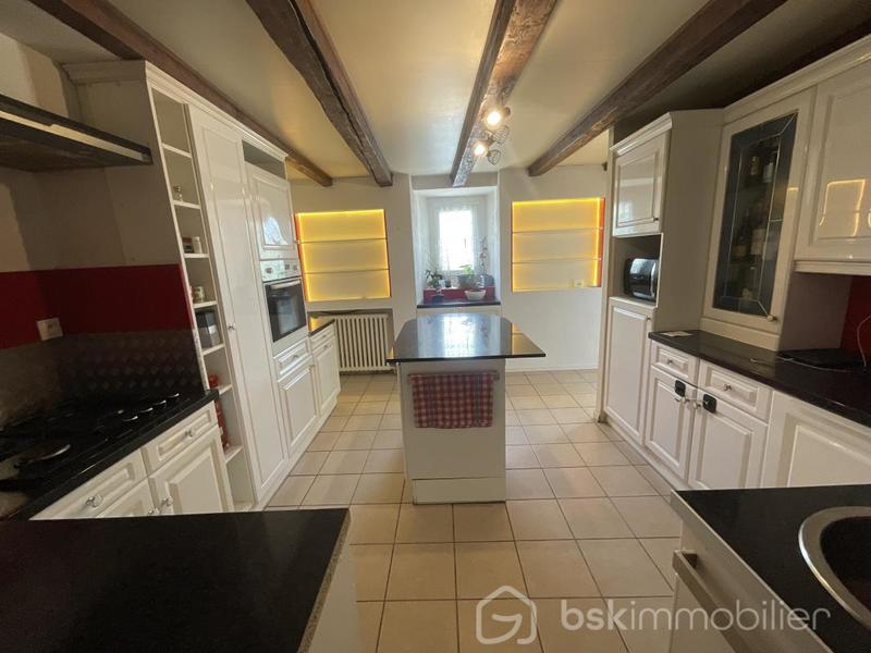 Corps de ferme - 222 m² - 7 pièces