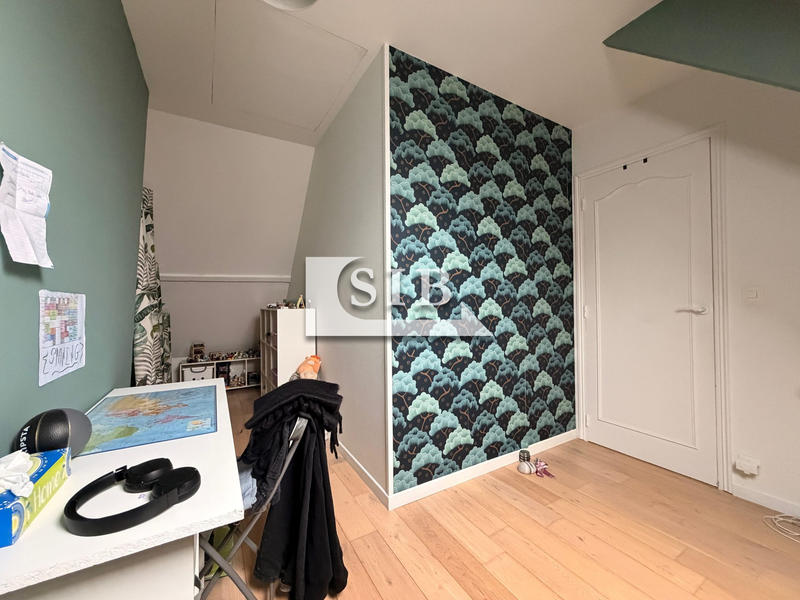 Maison - 99 m² - 5 pièces