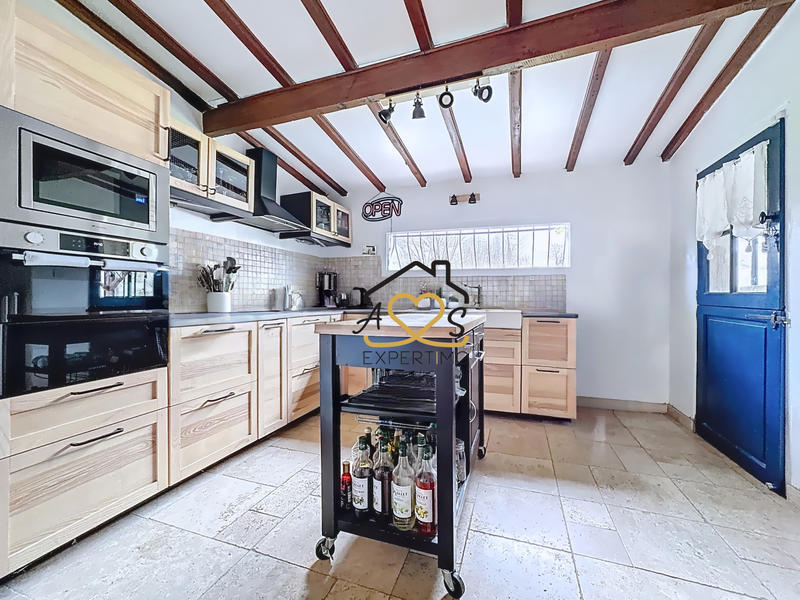 Maison - 191 m² - 7 pièces