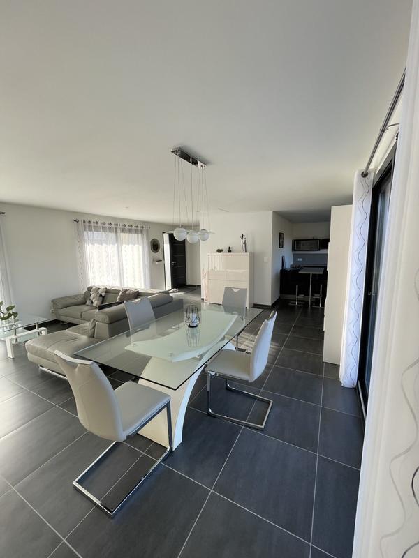 Maison - 143 m² - 7 pièces