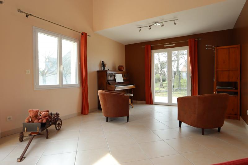 Maison - 255 m² - 10 pièces