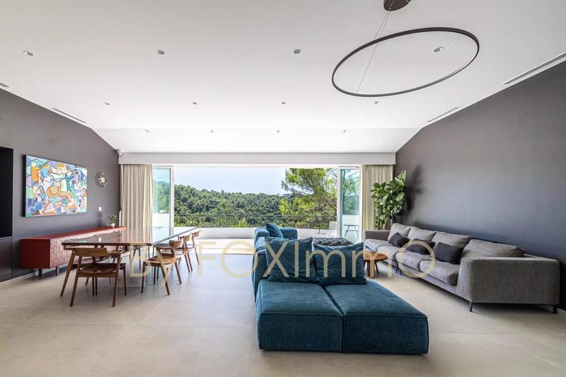 Villa - 214 m² - 6 pièces