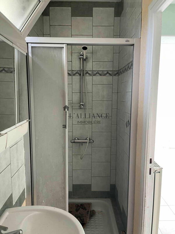 Maison - 216 m² - 6 pièces