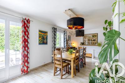 Maison - 143 m² - 7 pièces