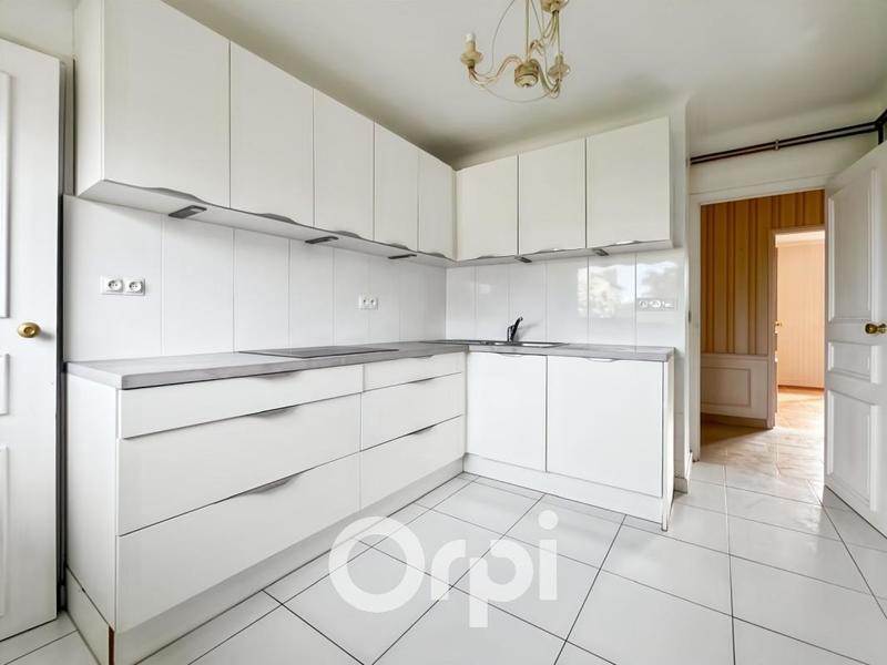 Appartement - 99 m² - 4 pièces