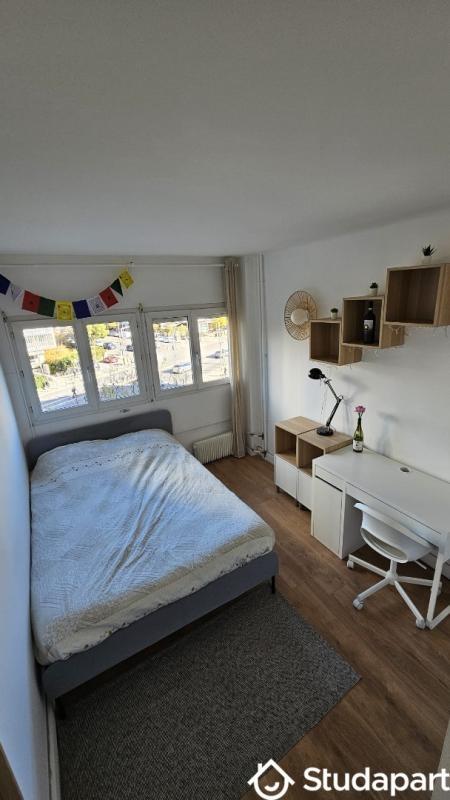 Chambre - 11 m² - 1 pièce