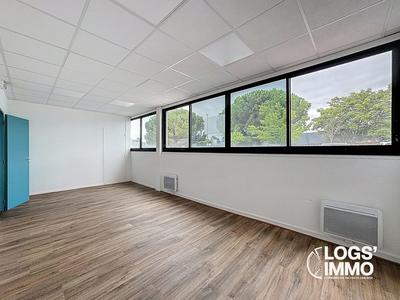 Bureau - 166 m² - 2 pièces