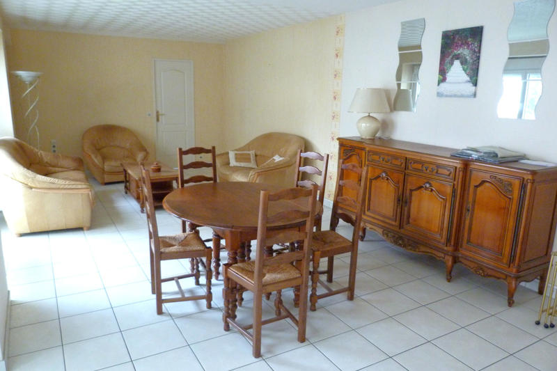 Appartement - 98 m² - 5 pièces