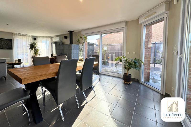 Maison - 177 m² - 7 pièces