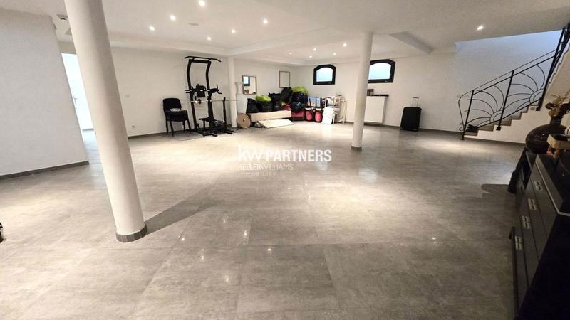 Maison d'architecte - 446 m² - 9 pièces