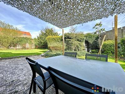 Demeure - 230 m² - 7 pièces