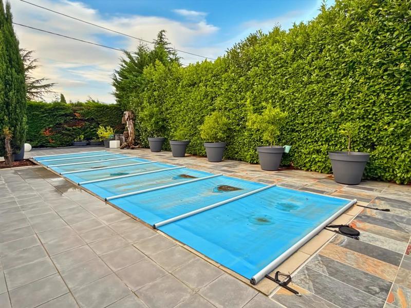 Maison - 230 m² - 6 pièces