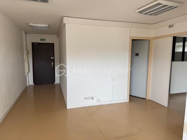 Bureau - 85 m² - 4 pièces