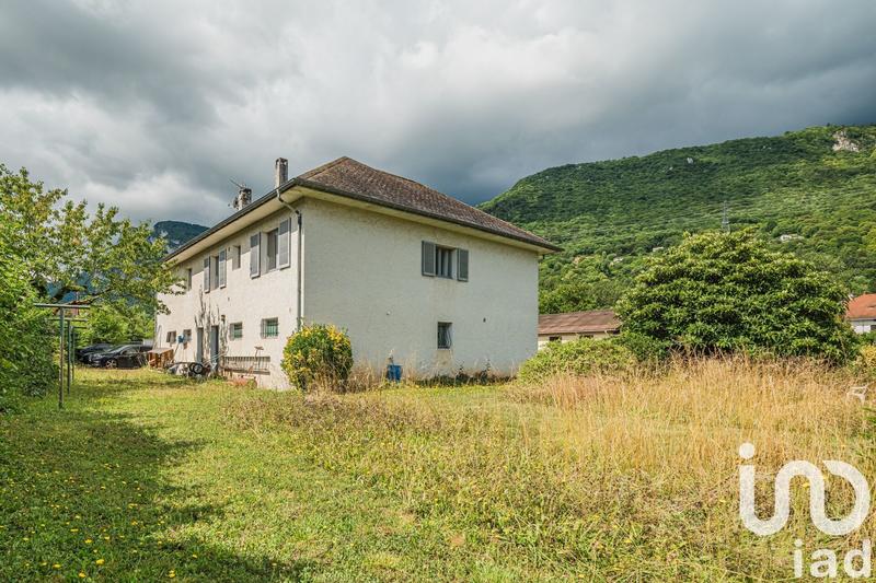 Maison - 181 m² - 8 pièces