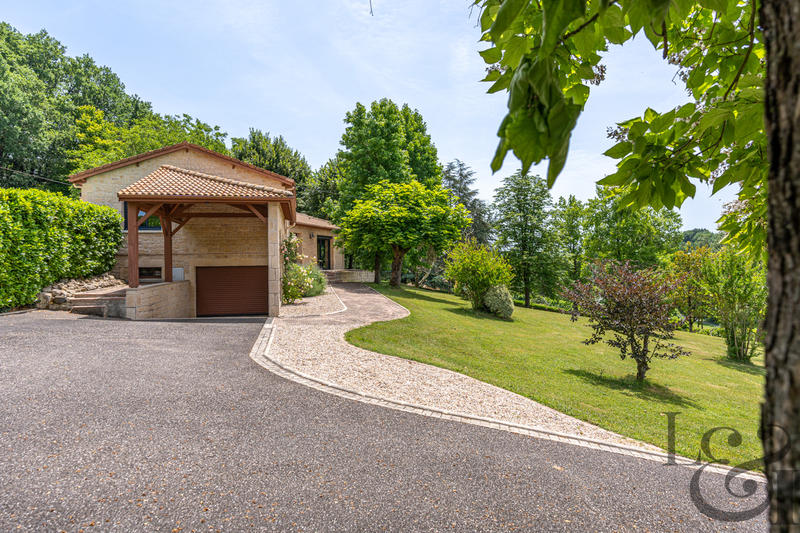 Maison - 127 m² - 6 pièces