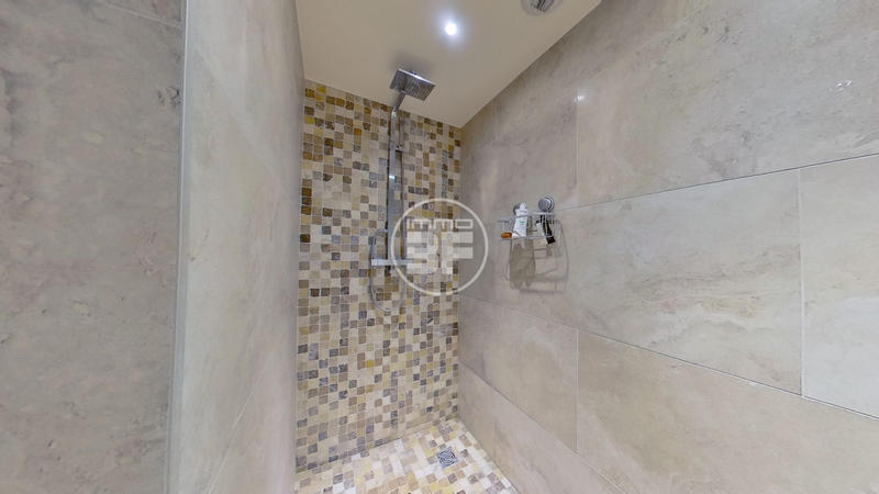 Appartement - 105 m² - 4 pièces