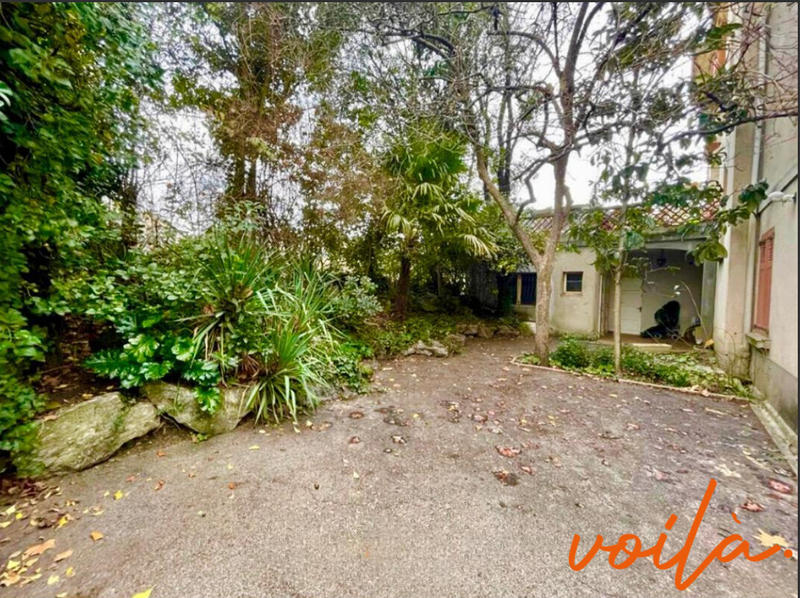 Immeuble - 6 pièces