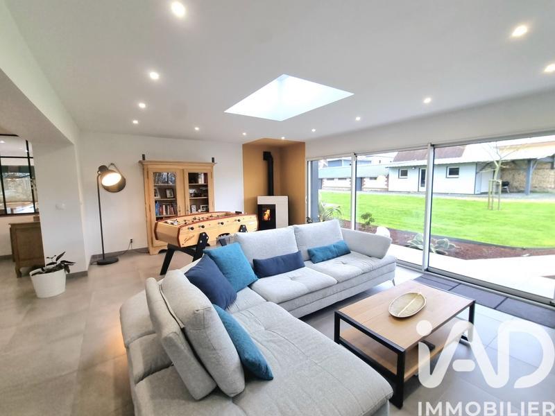 Maison - 185 m² - 9 pièces