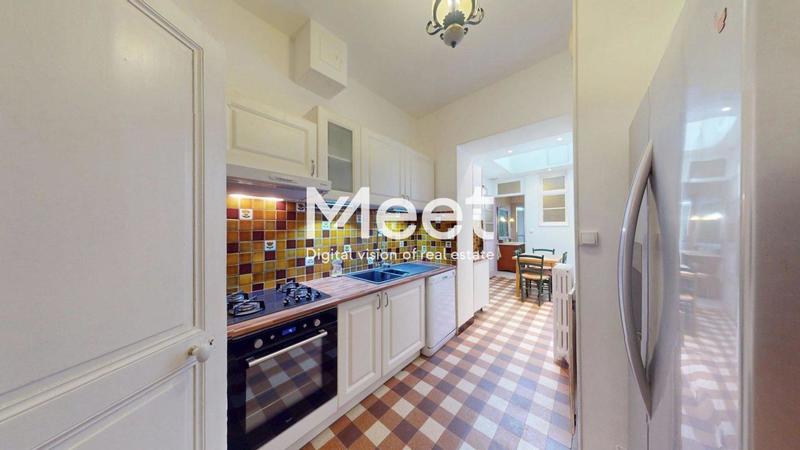 Maison de maîtres - 230 m² - 8 pièces