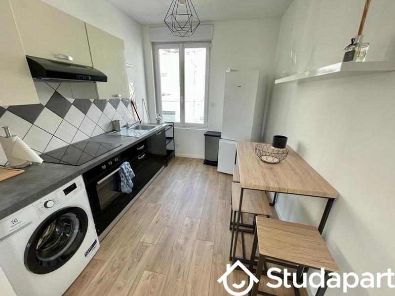 Chambre - 9 m² - 1 pièce