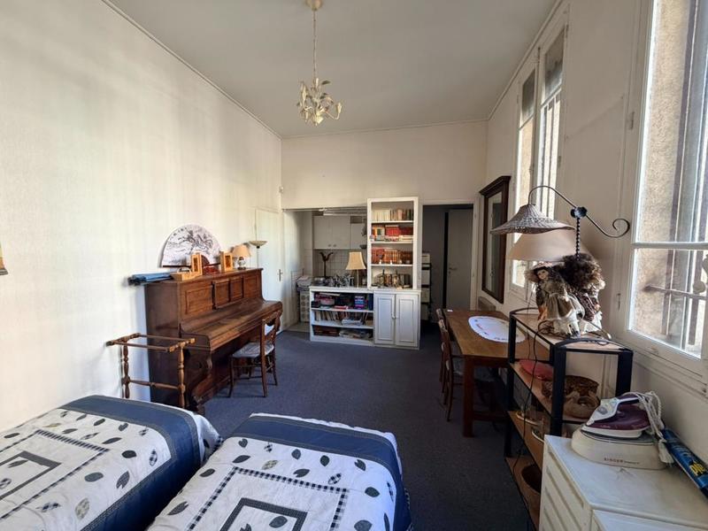 Appartement - 204 m² - 6 pièces