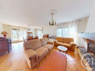 Maison - 121 m² - 4 pièces