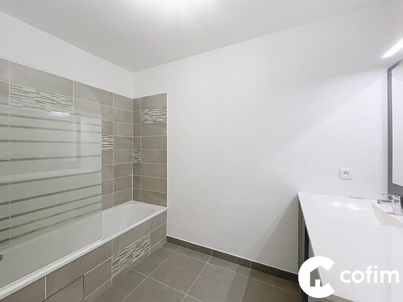 Appartement - 80 m² - 3 pièces