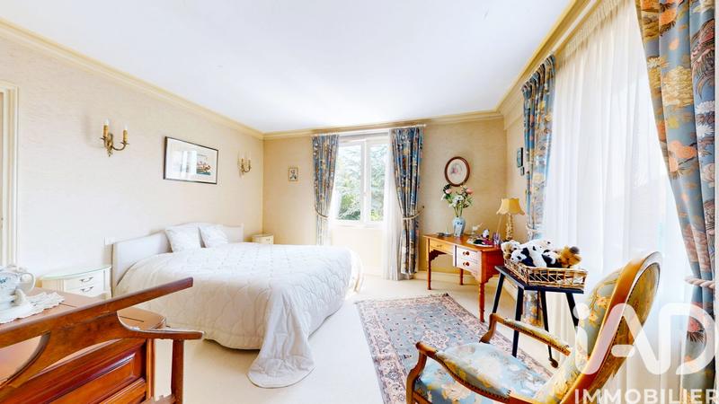 Maison de ville - 201 m² - 8 pièces