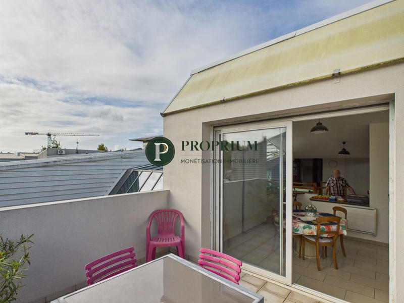Maison - 220 m² - 8 pièces