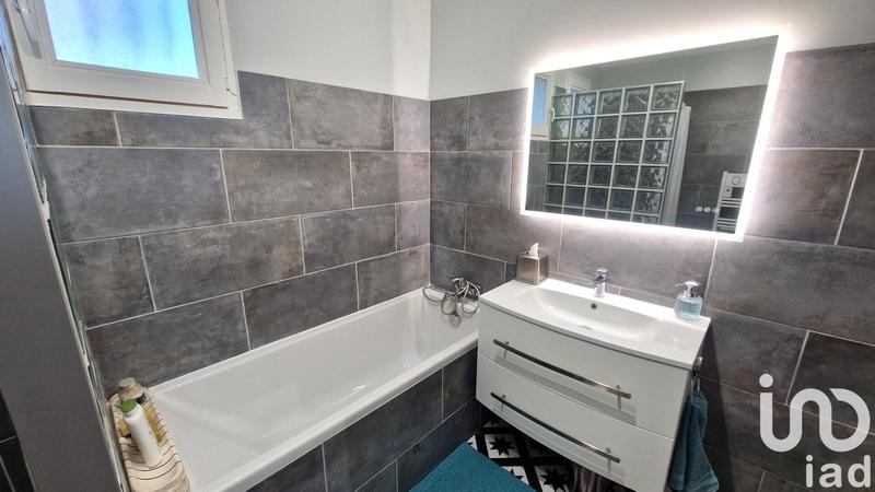 Maison - 196 m² - 9 pièces